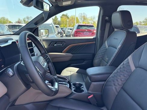 Certified 2023 GMC Canyon Denali AWD/4WD image 13