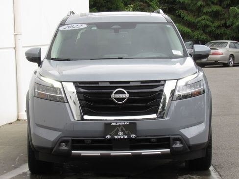 Used 2022 Nissan Pathfinder SL AWD/4WD image 3