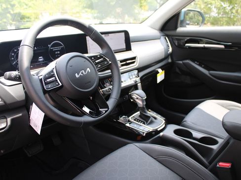 New 2026 Kia Seltos EX image 20