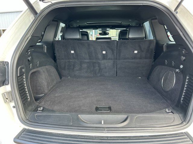 Used 2019 Jeep Grand Cherokee Altitude AWD/4WD image 9