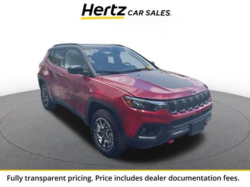 Used 2025 Jeep Compass Trailhawk AWD/4WD image 1