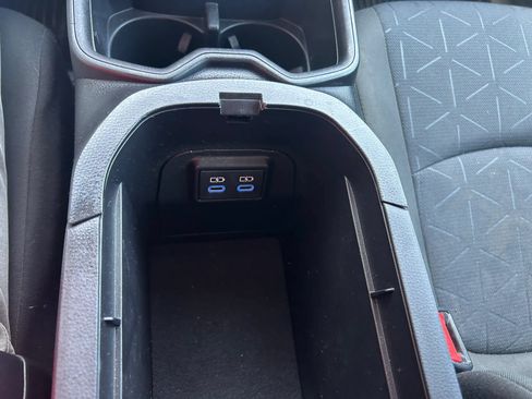 Used 2022 Toyota RAV4 XLE w/ Convenience Package AWD/4WD image 12
