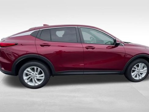 Used 2025 Buick Envista Preferred w/ Convenience II Package FWD image 10