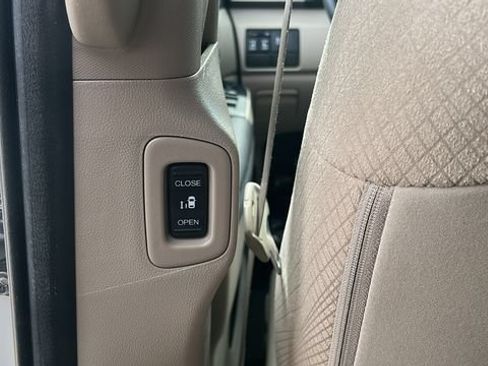 Used 2016 Honda Odyssey EX image 22