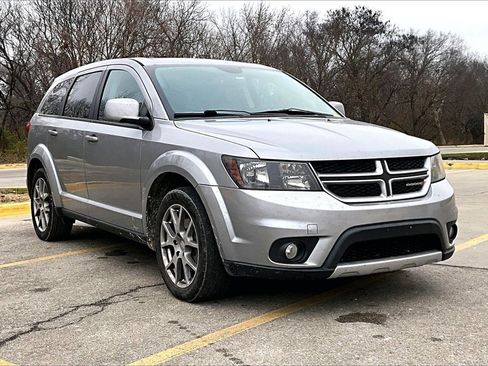 Used 2015 Dodge Journey R/T w/ Flexible Seating Group image 3