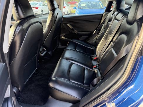 Used 2021 Tesla Model 3 Standard Range Plus image 8