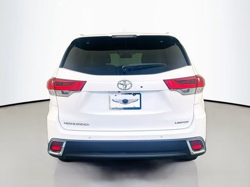 Used 2019 Toyota Highlander Limited FWD image 6