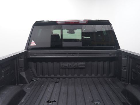 Used 2025 GMC Sierra 2500 Denali image 14