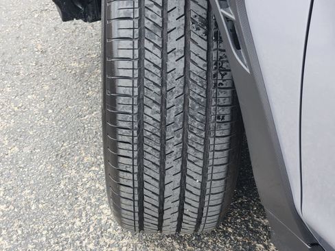 Used 2024 Subaru Crosstrek 2.0i Premium image 10