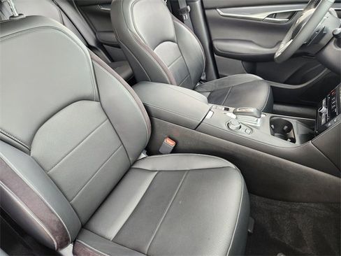 Used 2023 INFINITI QX50 Sport image 14