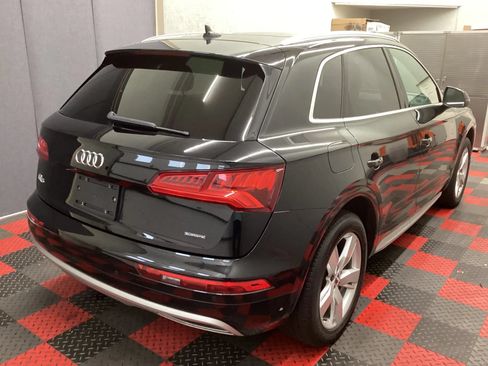 Used 2019 Audi Q5 2.0T Premium Plus w/ Premium Plus Package AWD/4WD image 3