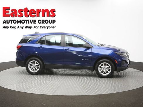 Used 2022 Chevrolet Equinox LS AWD/4WD image 46