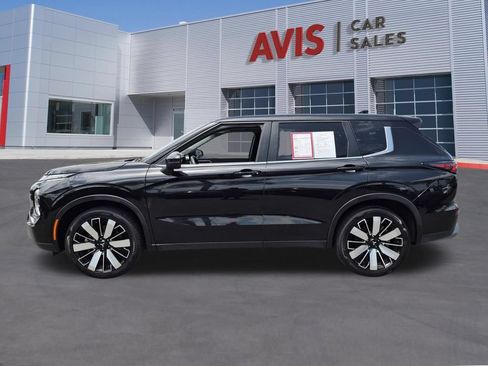 Used 2025 Mitsubishi Outlander SE AWD/4WD image 10