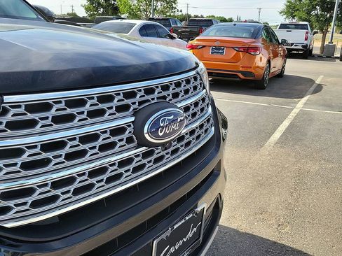 Used 2022 Ford Explorer Limited RWD image 10