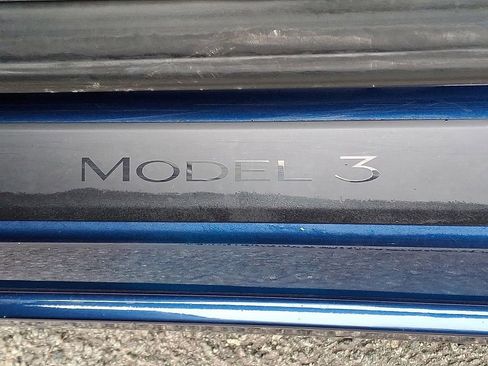 Used 2022 Tesla Model 3 image 30