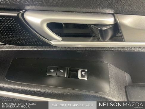 Used 2020 Kia Telluride S w/ S 8 Passenger Seating Package AWD/4WD image 22