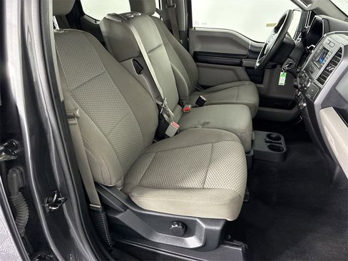 Used 2017 Ford F150 XLT w/ XTR Package image 32