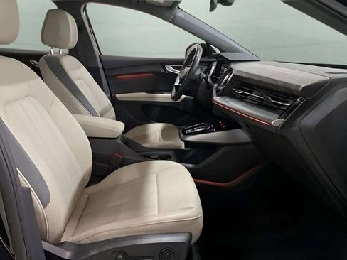 Used 2024 Audi Q4 e-tron Premium Plus w/ Premium Plus image 24