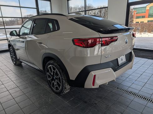 New 2026 BMW X2 xDrive28i w/ Technology Package image 4