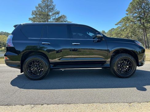Used 2021 Lexus GX 460 Premium w/ Premium Package image 4