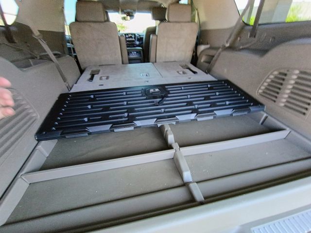 Used 2015 Chevrolet Suburban LT RWD image 75