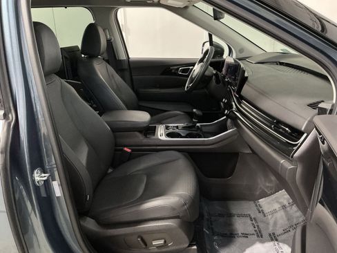 Used 2025 Kia Carnival SX Prestige FWD image 28