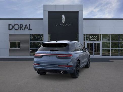 New 2026 Lincoln Corsair Premiere image 8