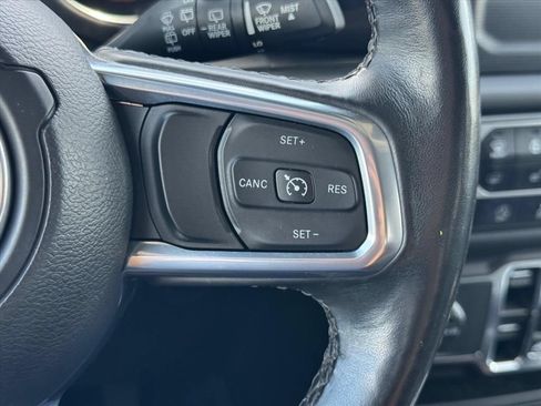 Used 2021 Jeep Wrangler Unlimited Sahara AWD/4WD image 18
