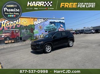 Used 2024 Jeep Compass Latitude AWD/4WD video 1