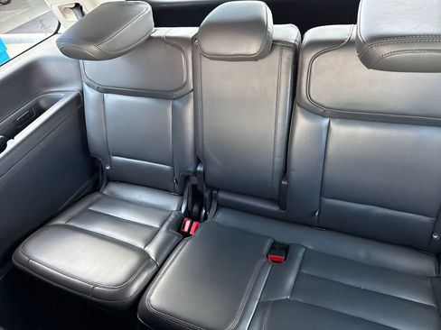 Used 2025 Ford Expedition Active image 32