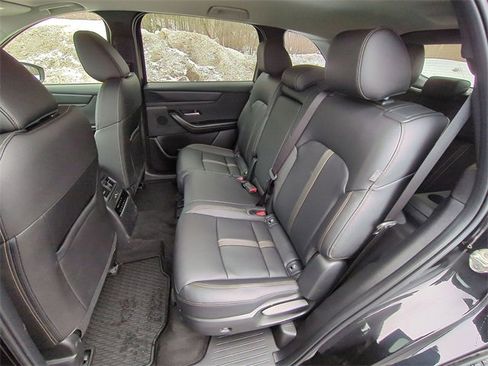 Used 2025 MAZDA CX-90 3.3 Turbo w/ Select Package image 18