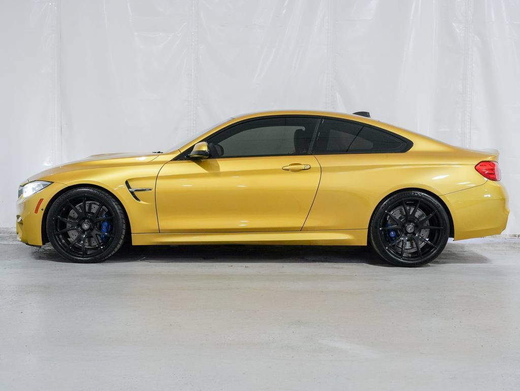 Used 2015 BMW M4 Coupe w/ Executive Package RWD image 2