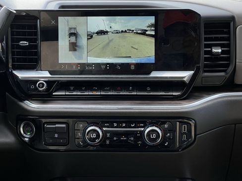 Used 2025 GMC Sierra 2500 SLT w/ Texas SLT Premium Package image 18