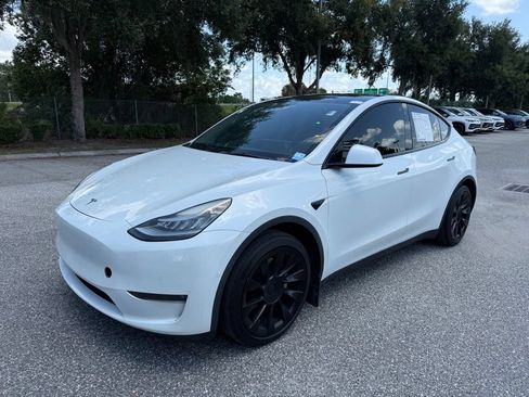Used 2021 Tesla Model Y 2WD image 1