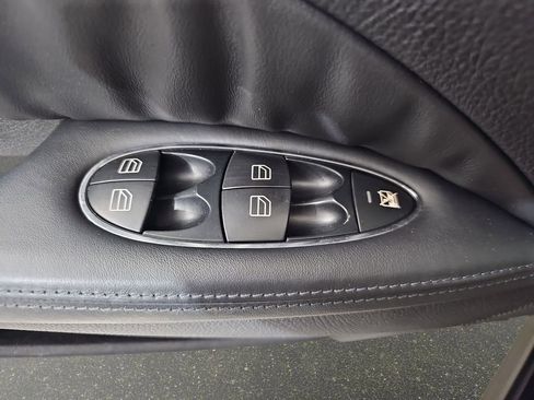 Used 2008 Mercedes-Benz E 63 AMG Sedan image 28