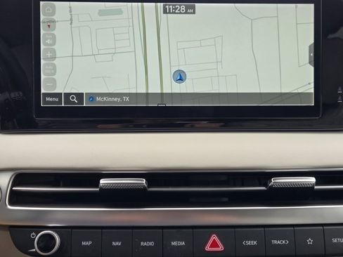 Used 2025 Hyundai Palisade Calligraphy image 16