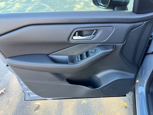 New 2026 Nissan Rogue SV image 15