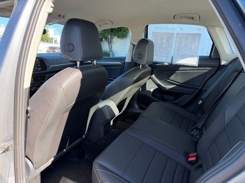 Used 2024 Volkswagen Jetta SE image 17