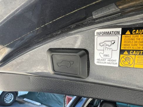 Used 2013 Toyota RAV4 Limited image 24