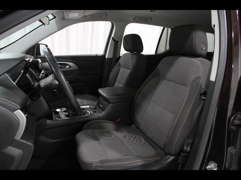 Used 2021 Chevrolet Traverse LT image 5