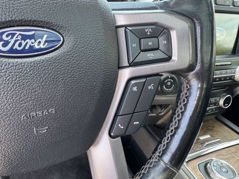 Used 2018 Ford Expedition Max Platinum AWD/4WD image 16