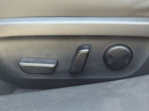 Used 2023 MAZDA MAZDA3 s image 10