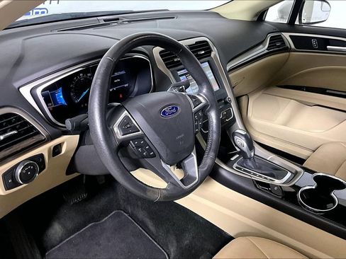 Used 2016 Ford Fusion SE w/ Equipment Group 202A FWD image 10