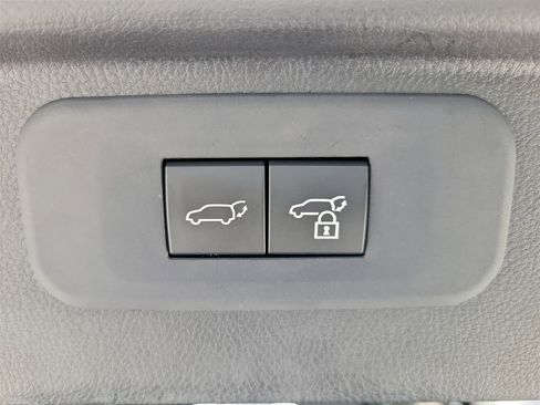 Used 2025 Toyota Grand Highlander AWD Hybrid image 10