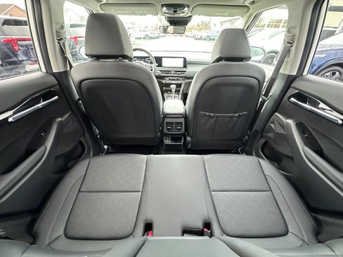 Used 2024 Kia Seltos EX AWD/4WD image 12