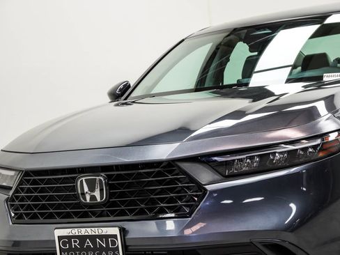 Used 2023 Honda Accord EX image 2