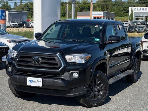 Used 2022 Toyota Tacoma SR5 AWD/4WD image 1