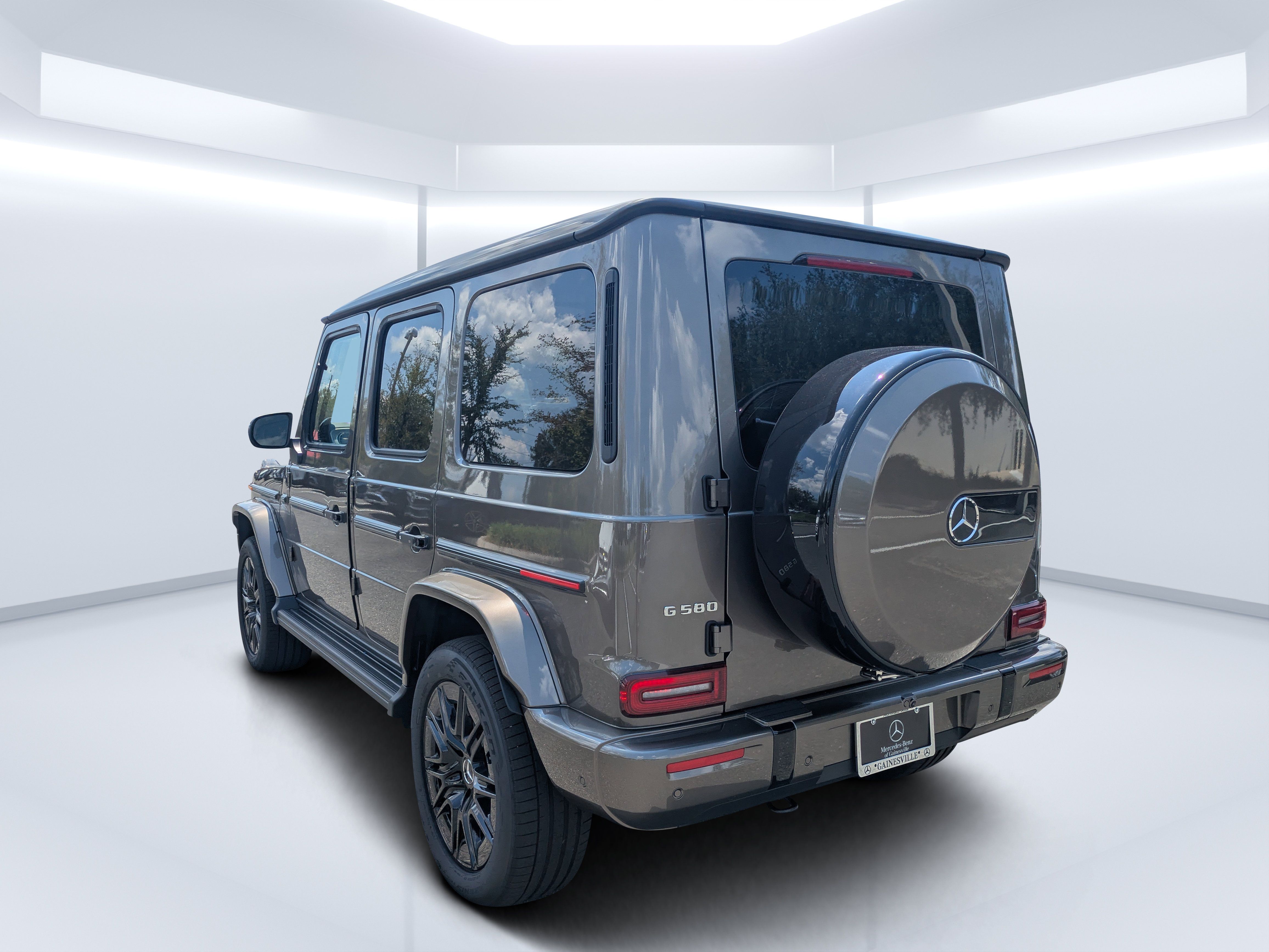 New 2027 Mercedes-Benz G 580 e image 5