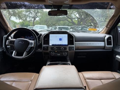 Used 2022 Ford F350 Lariat w/ Lariat Ultimate Package AWD/4WD image 17