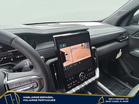 New 2026 GMC Acadia AT4 w/ Luxury Package AWD/4WD image 19